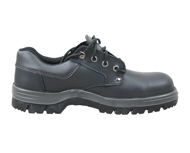 Bata Neptune Industrial Shoes in black, size 8, featuring steel toe, slip-resistant sole, and heat resistance up to 130°C.