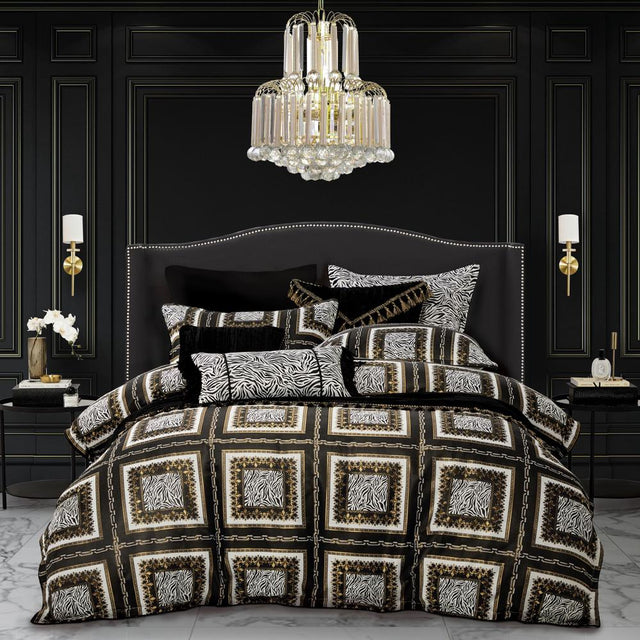 Luxurious Queen Duvet Cover Set in PIAZZA GOLD, featuring Baroque design and zebra print, made from high-quality cotton polyester.