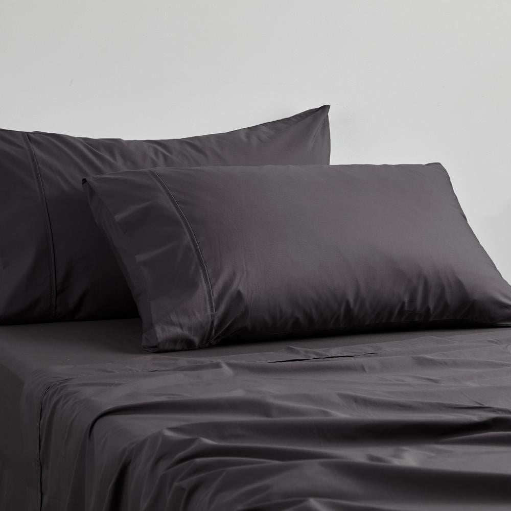 Logan and Mason standard pillowcase in asphalt, featuring 50% cotton and 50% polyester for comfort and durability.