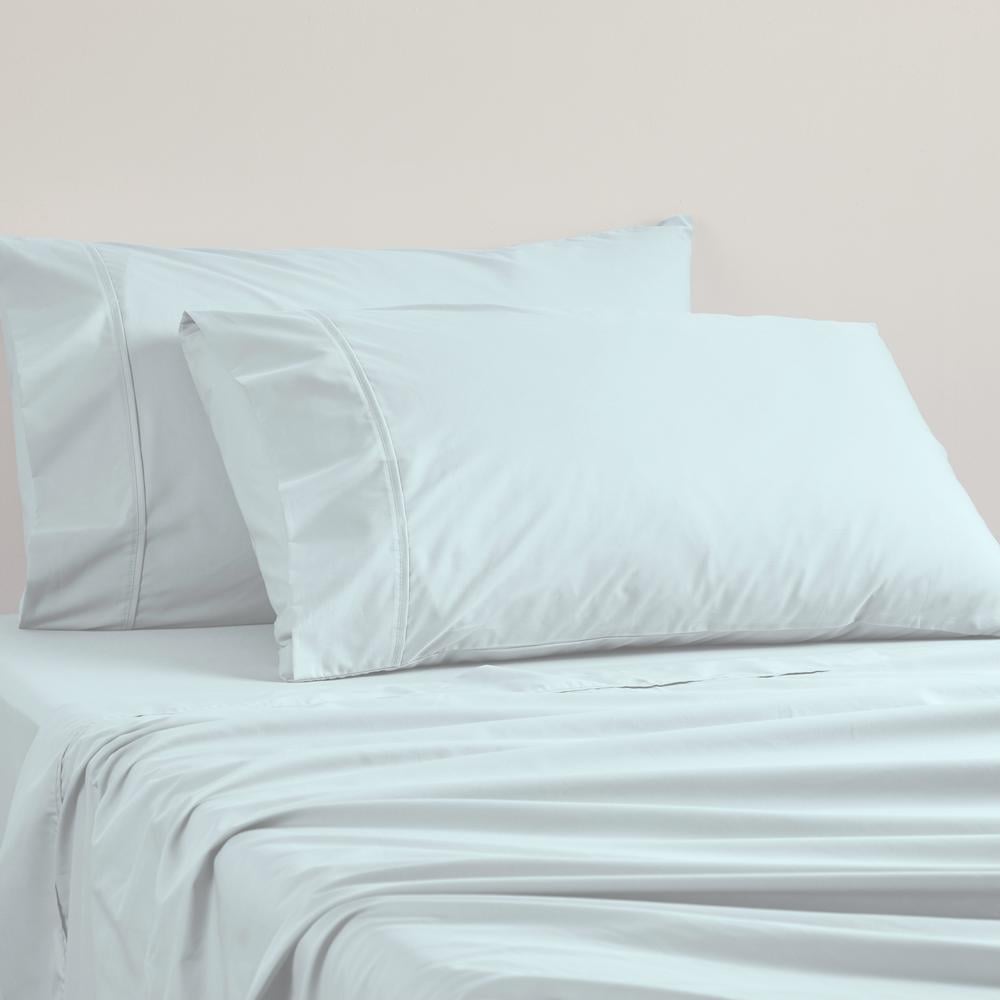 King-sized chambray sheet set with 250TC poly/cotton blend, percale weave, and elegant cuffing for comfort and style.