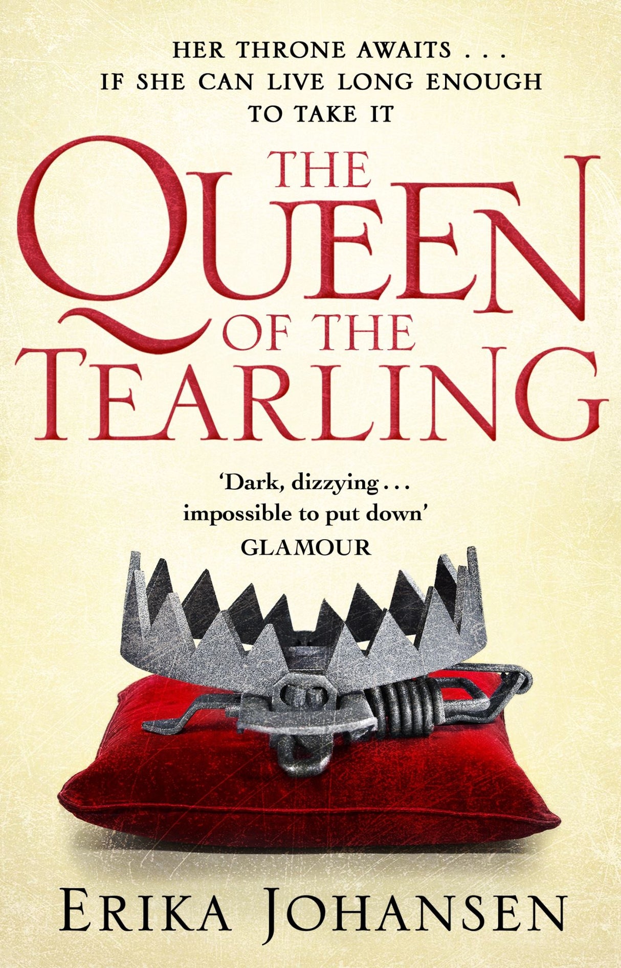 Cover of 'The Queen Of The Tearling' showcasing a powerful fantasy tale of Kelsea Glynn's journey to reclaim her throne.