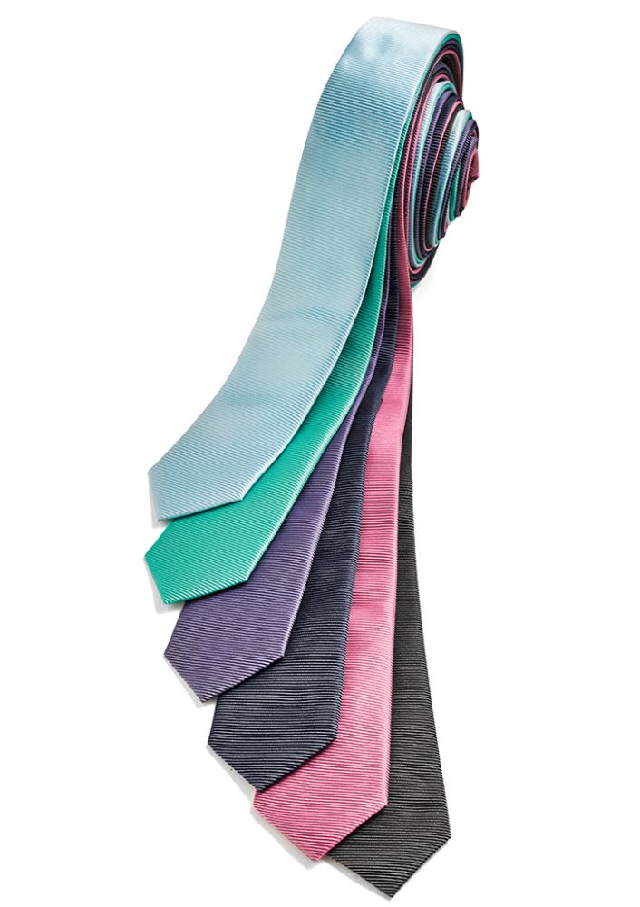 Men's slim monotone tie in vibrant melon, crafted from 100% polyester for modern elegance in formal attire.