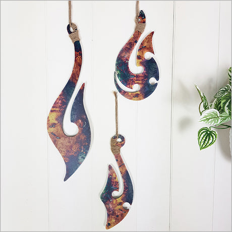 Kiwiana-themed wall art hook set featuring three vibrant ACM hooks for practical and stylish home decor.