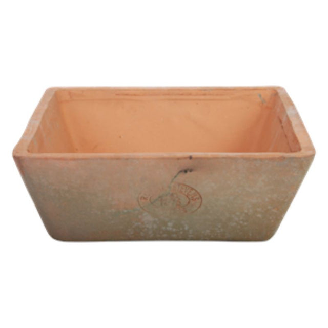 Square Terracotta pot (22x22x7cm) with Tuscan design, perfect for plants, enhancing indoor and outdoor decor.