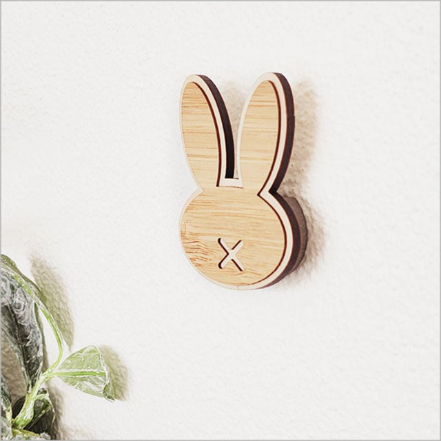 Adorable 6.5cm bamboo bunny hook, perfect for organizing kids' rooms with a whimsical touch.