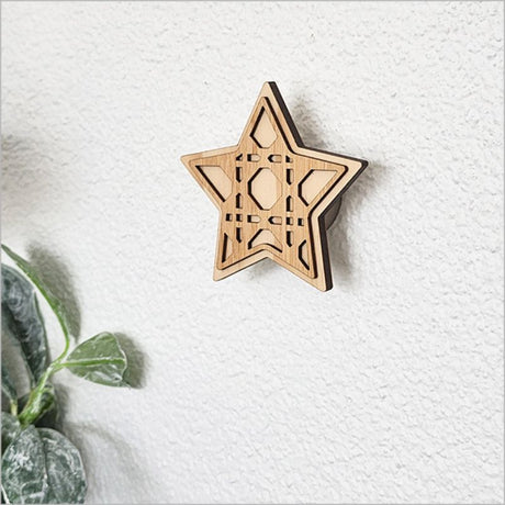 Bamboo wall hook in rattan star design, 6.5cm, perfect for organizing clothing and bags, eco-friendly and stylish.