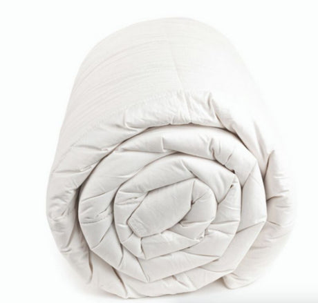 Dreamticket 290gsm King Single duvet inner, filled with 90% white duck down for luxurious warmth and comfort.