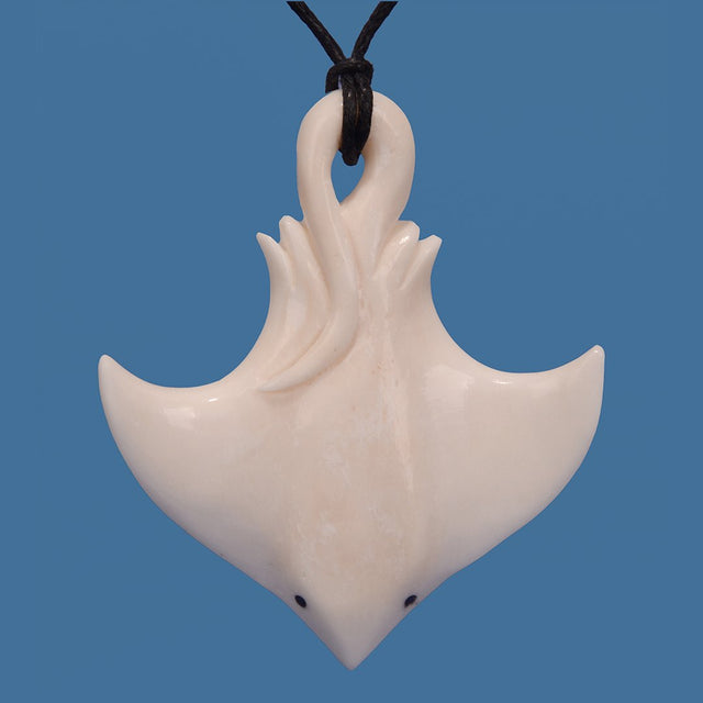 Bone Stingray Pendant, intricately carved from premium bone, featuring a graceful design symbolizing Maori guardianship.