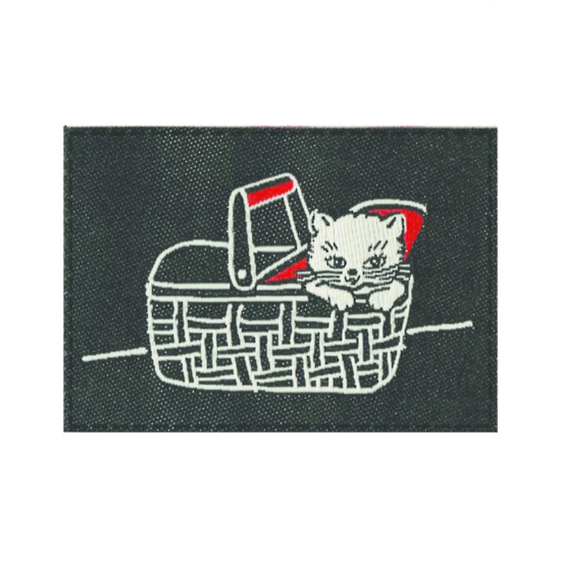 Blue Q Tag Socks in Large/Extra-Large feature a playful 'Kitten In A Basket' design, blending comfort with quirky style.