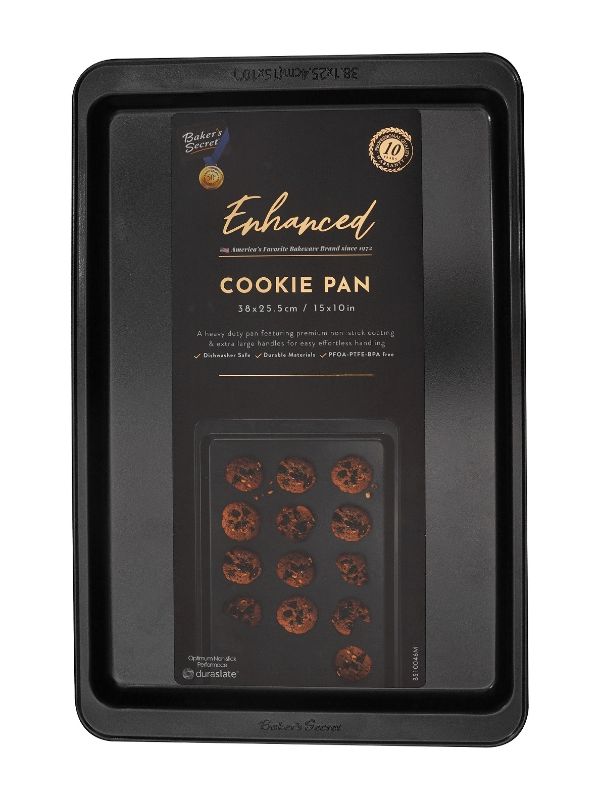 Premium 43cm cookie sheet with non-stick surface, ideal for baking multiple cookies evenly and easily.