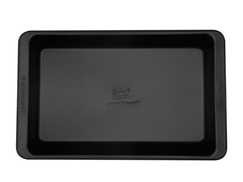 Premium 43cm roaster pan for even cooking of meats and vegetables, featuring non-stick surface and dishwasher safe design.