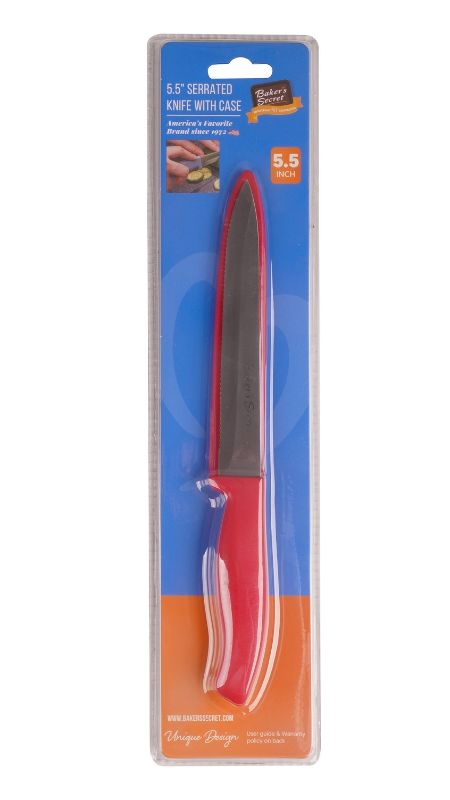 A versatile 14cm utility knife with a robust blade and ergonomic grip for precision cutting in various materials.