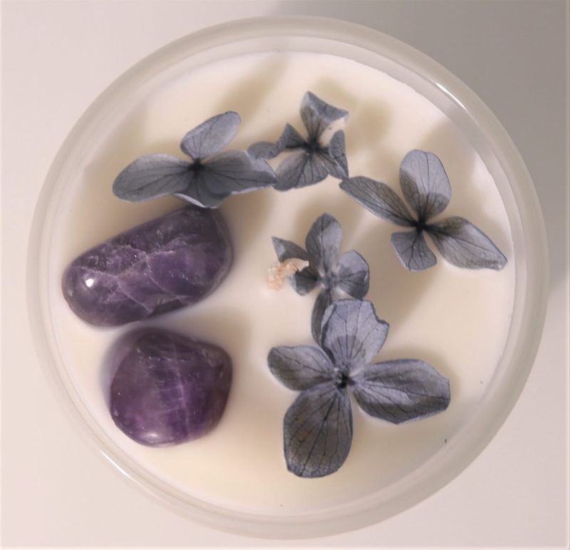 Crystal Soy Wax Candle featuring Hydrangea, Amethyst, Frankincense, and White Lotus for 40 hours of soothing ambiance.