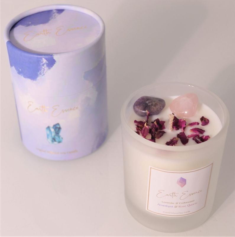 Crystal Soy Wax Candle featuring Amethyst, Lavender, Cedarwood, and Rose Petals, perfect for relaxation and aromatherapy.