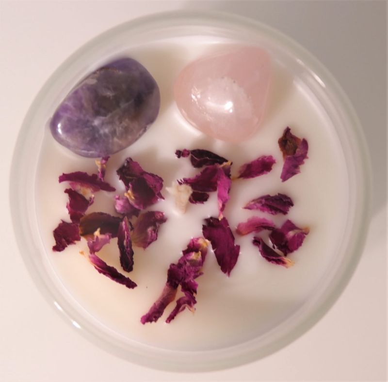 Luxurious Crystal Soy Wax Candle with Amethyst, Lavender, Cedarwood, and Rose Petals, perfect for relaxation and decor.
