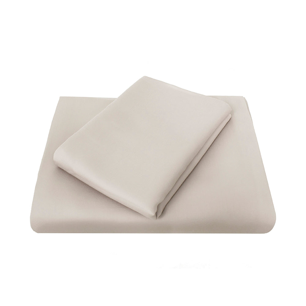 Fitted sheet in elegant mocha color, crafted from cotton-polyester blend, designed for single beds for comfort and style.