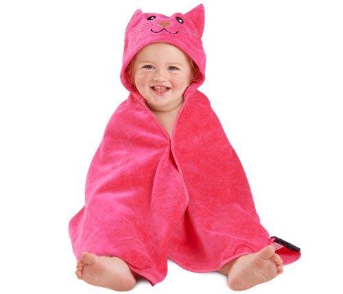 Plush cerise cat towel for toddlers, perfect for bath and beach, made of 100% cotton for softness and warmth.