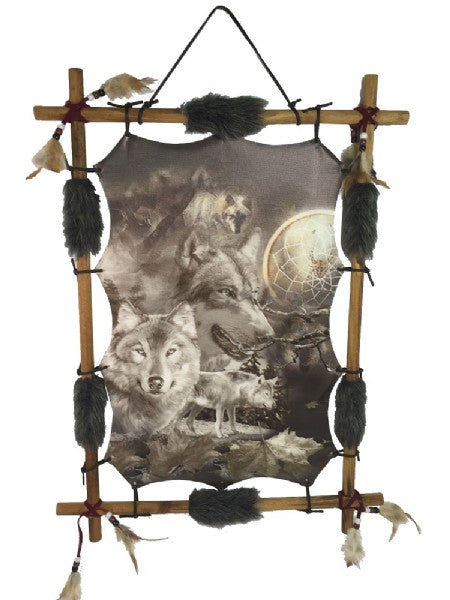 Enchanting 56x41 cm tapestry featuring a wolf design and dream catcher motifs, ideal for enhancing any space.