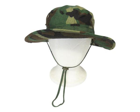 Wide Brim Hat in Woodland Camo for outdoor activities, featuring a 7 cm brim and adjustable chin strap for comfort and sun protection.