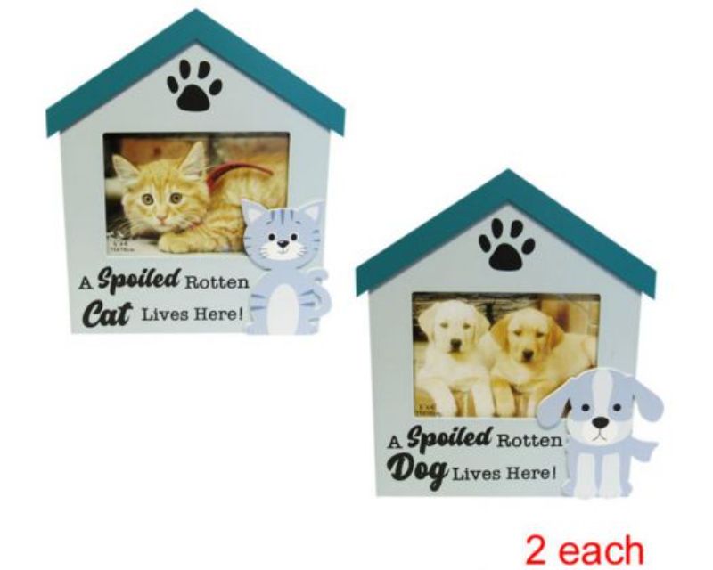 Wood house-shaped photo frames for pets, set of four, perfect for displaying 6 x 4-inch photos of dogs and cats.