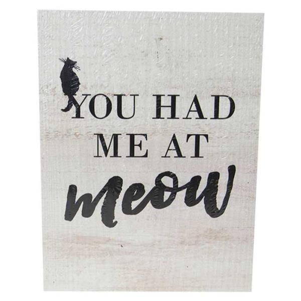 Textured wall art featuring a charming cat design, perfect for cat lovers, measuring 26 cm x 19.5 cm x 3 cm.