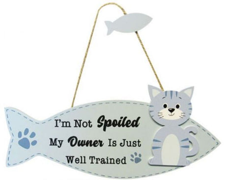 Wooden fish-shaped cat hanger measuring 28.5 x 12.5 cm, perfect for displaying cat accessories and home decor.