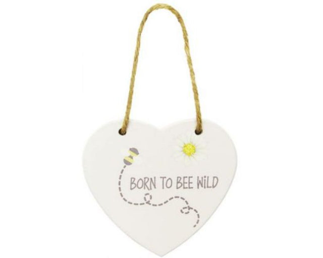 Heart-shaped wood sign featuring a bee design, perfect for home or garden décor, measuring 10.5 x 10.5 cm.