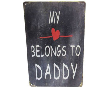 Retro tin sign "Love My Dad," 30cm x 20cm, perfect for celebrating fatherhood with charming decor.