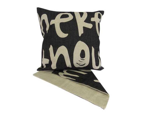 Stylish 44cm x 44cm cushion cover in thick fabric, featuring an easy access zip for effortless washing and upkeep.