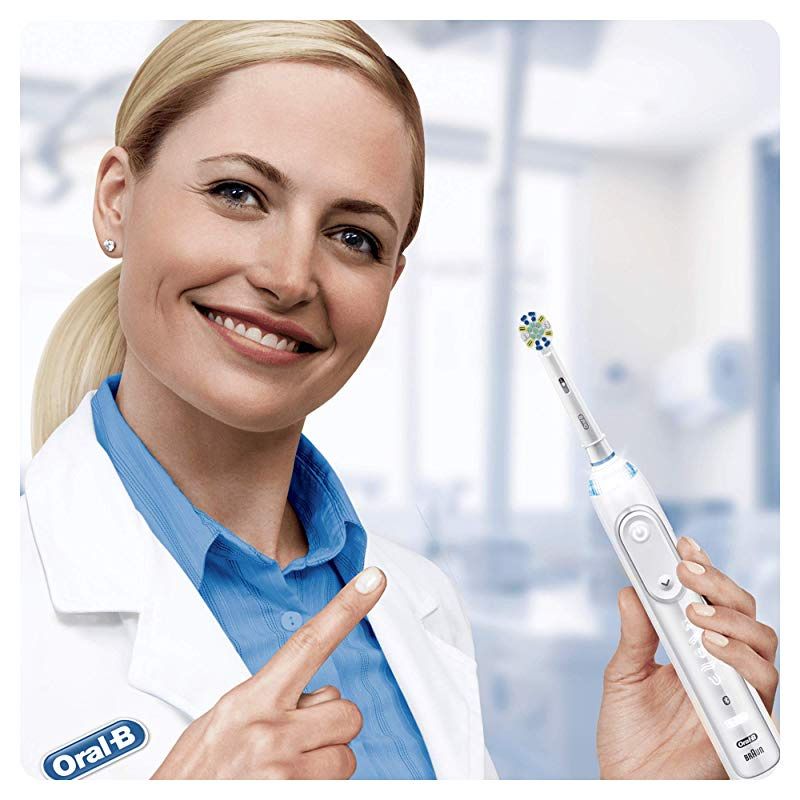 "Oral B FLOSS ACTION replacement toothbrush heads (3pk) for deep cleaning and effective plaque removal between teeth."