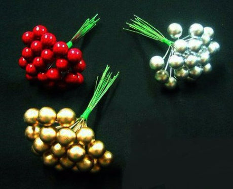 Shimmering 4" silver berry bunch with 20 clusters, perfect for elegant floral arrangements and creative decor projects.