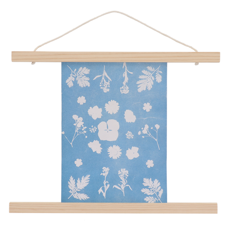 Magnetic poster hanger set of 2 (41cm), featuring FSC-certified wood and strong magnets for easy, stylish poster display.