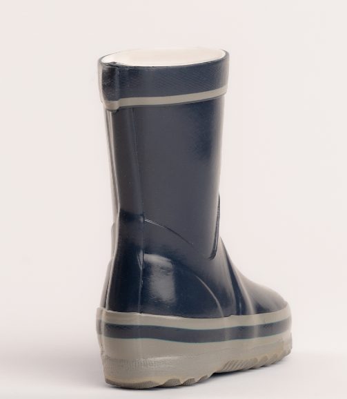 Navy junior gumboots for kids, featuring comfort foam, reinforced protection, and fast-drying anti-microbial lining. Size 3C.