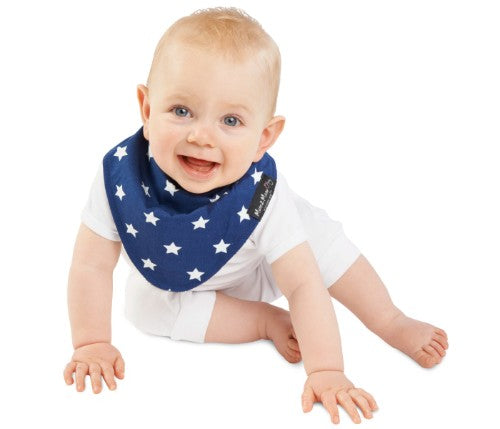 Reversible navy stars bib for infants, featuring a waterproof layer and absorbent cotton for style and practicality.