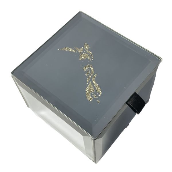 Kiwiana Bling Mini Trinket Box featuring intricate detailing, perfect for storing keepsakes and celebrating New Zealand culture.