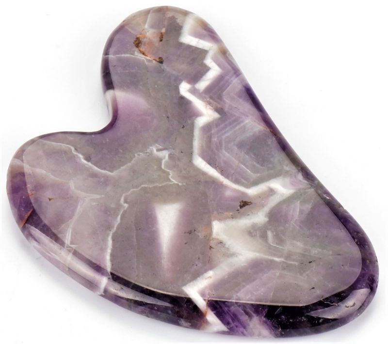 Heart-shaped Amethyst Gua Sha Plate (8.5cm) for skincare, promoting circulation, lymphatic drainage, and relaxation.