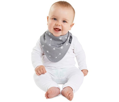 Reversible grey arrow bib with waterproof layer for mess-free mealtimes, stylish for babies 4 months to 3 years.