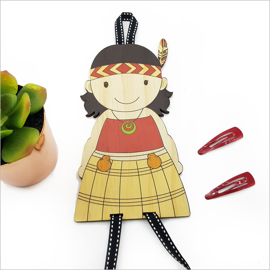 Stylish Pine Art Hairclip Tidy featuring a Maori Girl design, crafted from eco-friendly pine veneer for organizing accessories.