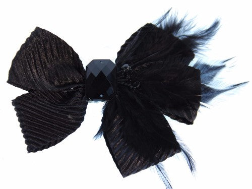 Elegant fascinator headpiece featuring intricate details, perfect for weddings and upscale events to elevate your style.