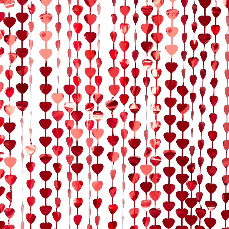 Red heart-shaped backdrop curtain for Valentine's Day, measuring 1m x 2.2m, perfect for festive photo opportunities.