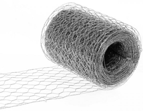 Premium 20cm x 20m chicken wire florist roll for floral arrangements, crafted from durable zinc-coated material.