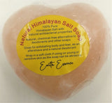 Heart-shaped 7cm Himalayan salt soap, featuring antibacterial properties for exfoliating and rejuvenating skin naturally.