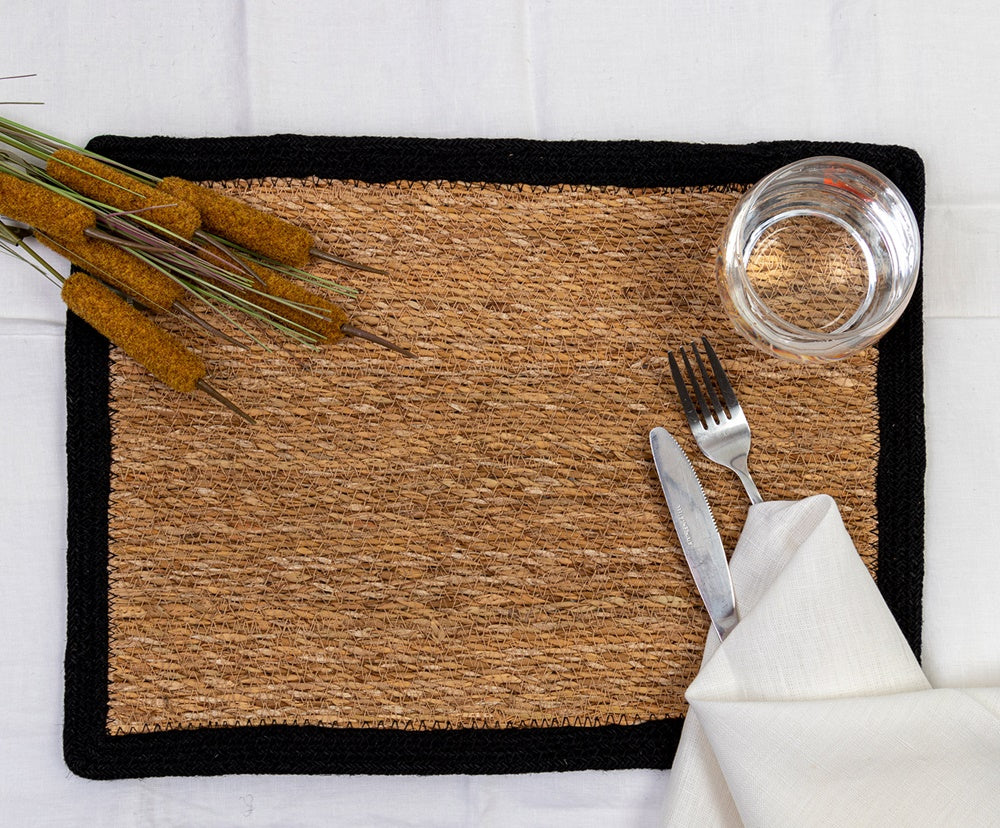 Set of 3 rectangle jute placemats with black border, 40cm, perfect for stylish dining and table protection.