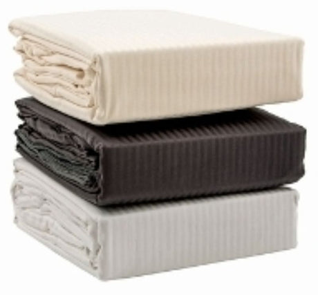 Elegant cream 3-piece duvet set for QUEEN beds, crafted from 100% cotton for luxury and comfort in any decor.