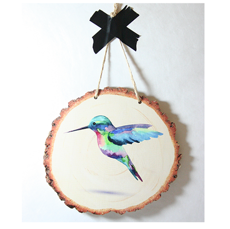 Hummingbird wood slice wall art, crafted from eco-friendly pine veneer, perfect for nature-inspired home decor.