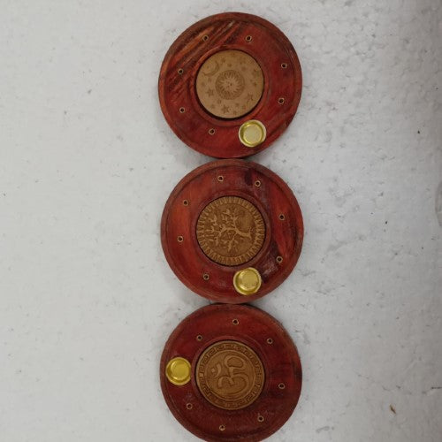 Set of 3 round incense holders with laser-cut logos, perfect for creating a serene atmosphere at home or studio.