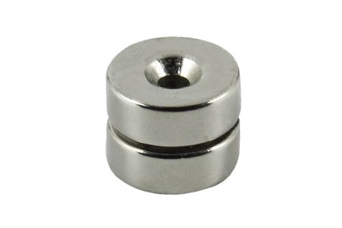 Nickel-plated recessed magnet catch, 22mm, 14kg pull strength, ideal for secure cabinet and drawer closure.
