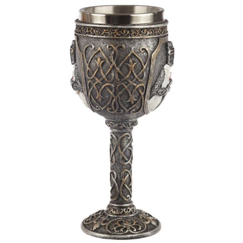 Goblet featuring a decorative Crusader knight, 19.5cm tall, blending medieval artistry with functional design.