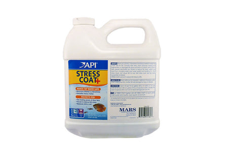 API Stress Coat 1.89L water conditioner enhances aquarium health by reducing fish stress and promoting tissue healing.