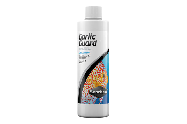 Seachem Garlic Guard 250ml, a garlic oil-based appetite enhancer for all fish, boosts feeding and supports immune health.